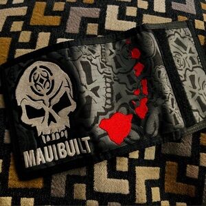 Maui Built Skull Tri fold wallet